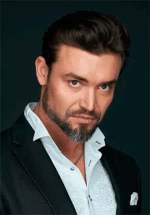 Петр Захаров