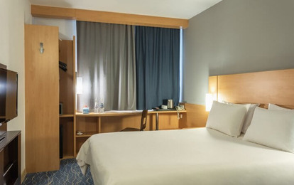 Отель "Ибис"