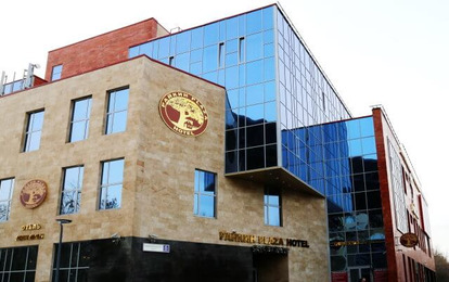 Отель "Райкин Плаза"