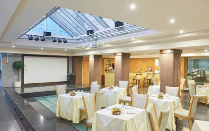 Отель Мартон Палас