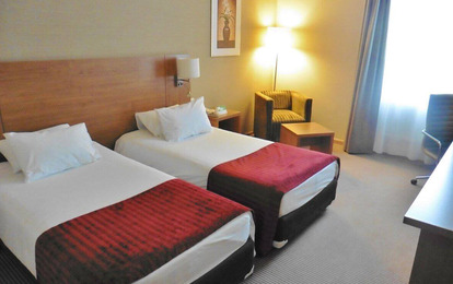 Отель "Holiday Inn Cущевский, 4*