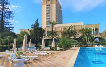 Отель "AMZA PARK HOTEL"