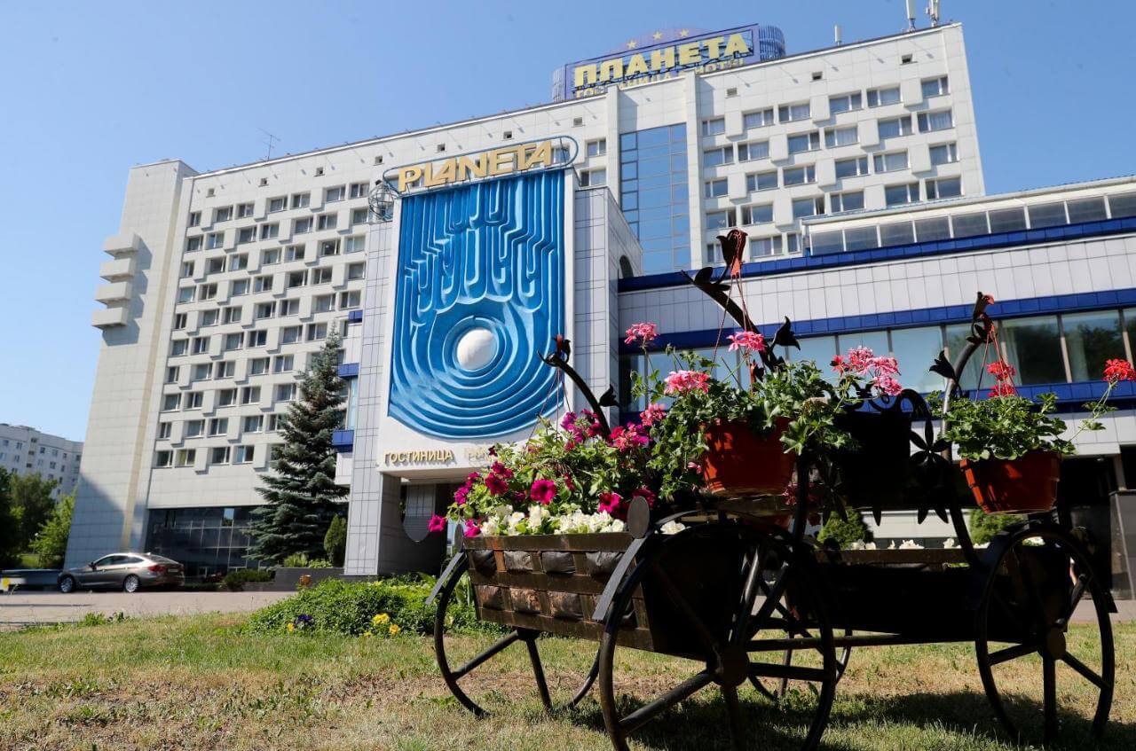 Отель "Планета"