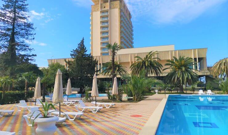 Отель "AMZA PARK HOTEL"